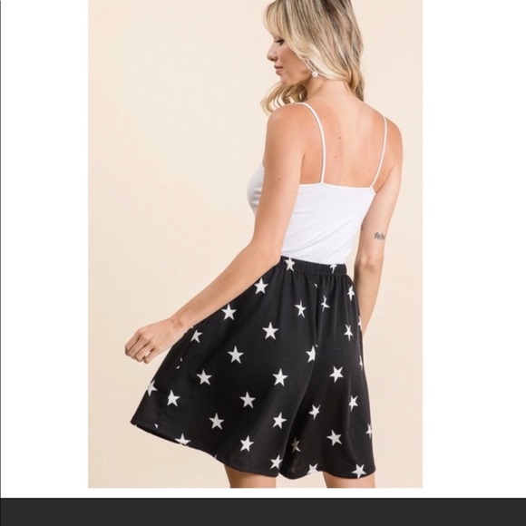 NEW SHORT & SHIRT COMFORT LOUNGE SET - Picture 4 of 9